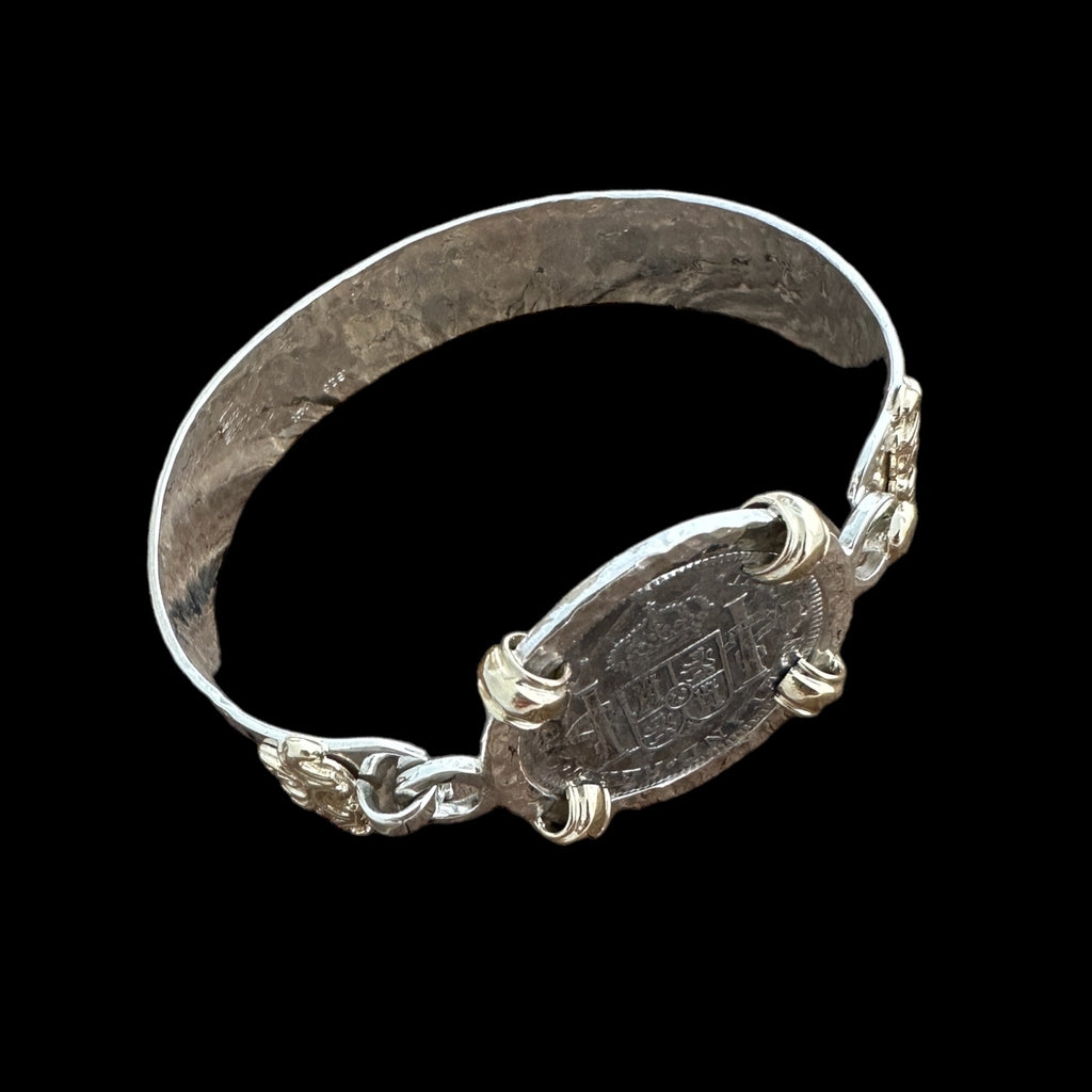 El Cazador Shipwreck bracelet