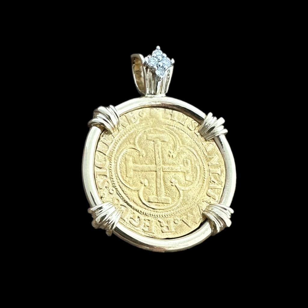 Authentic Non-Shipwreck 1 Escudo in 14k gold mount with 0.12CT Diamonds