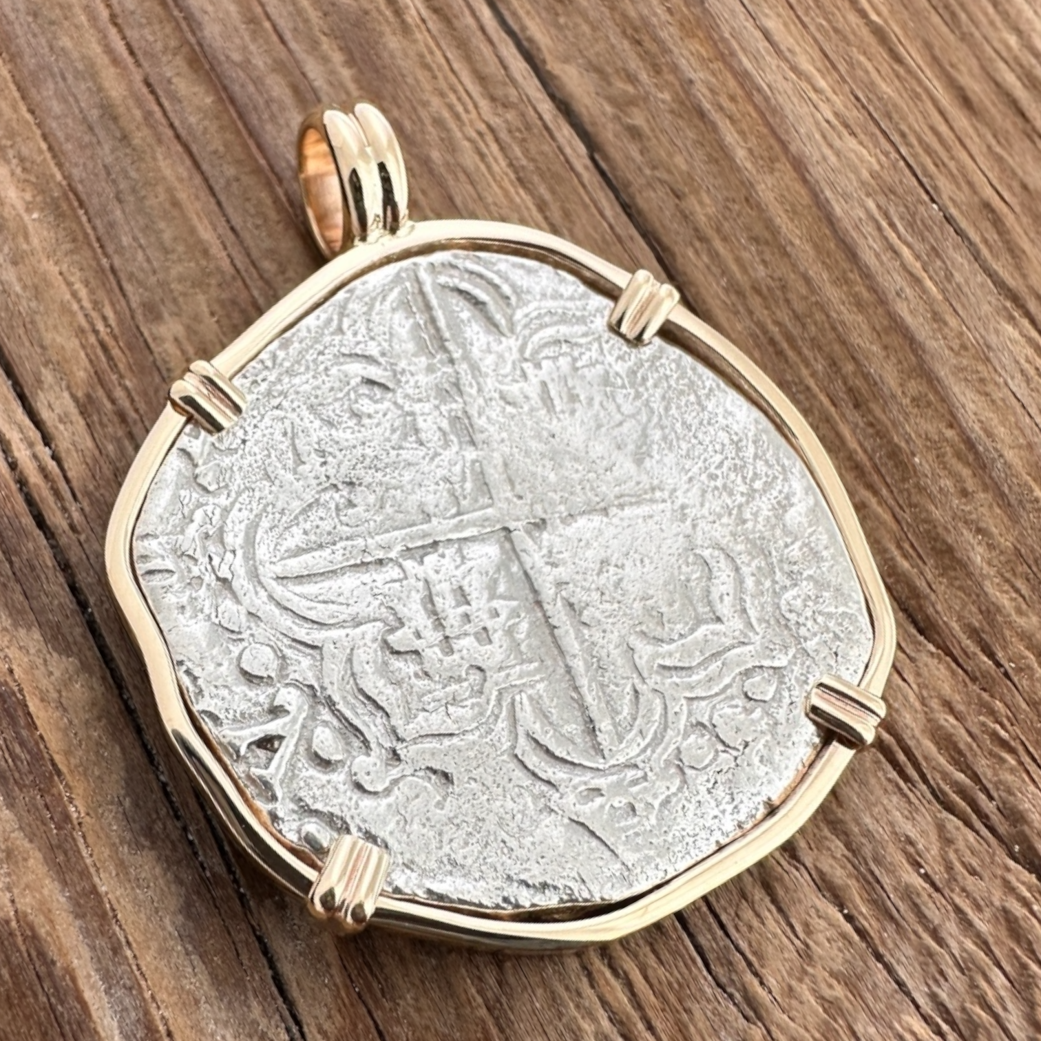 Sao Jose Shipwreck Coin Pendant in 14k Gold #05SJ-000193 – MFST