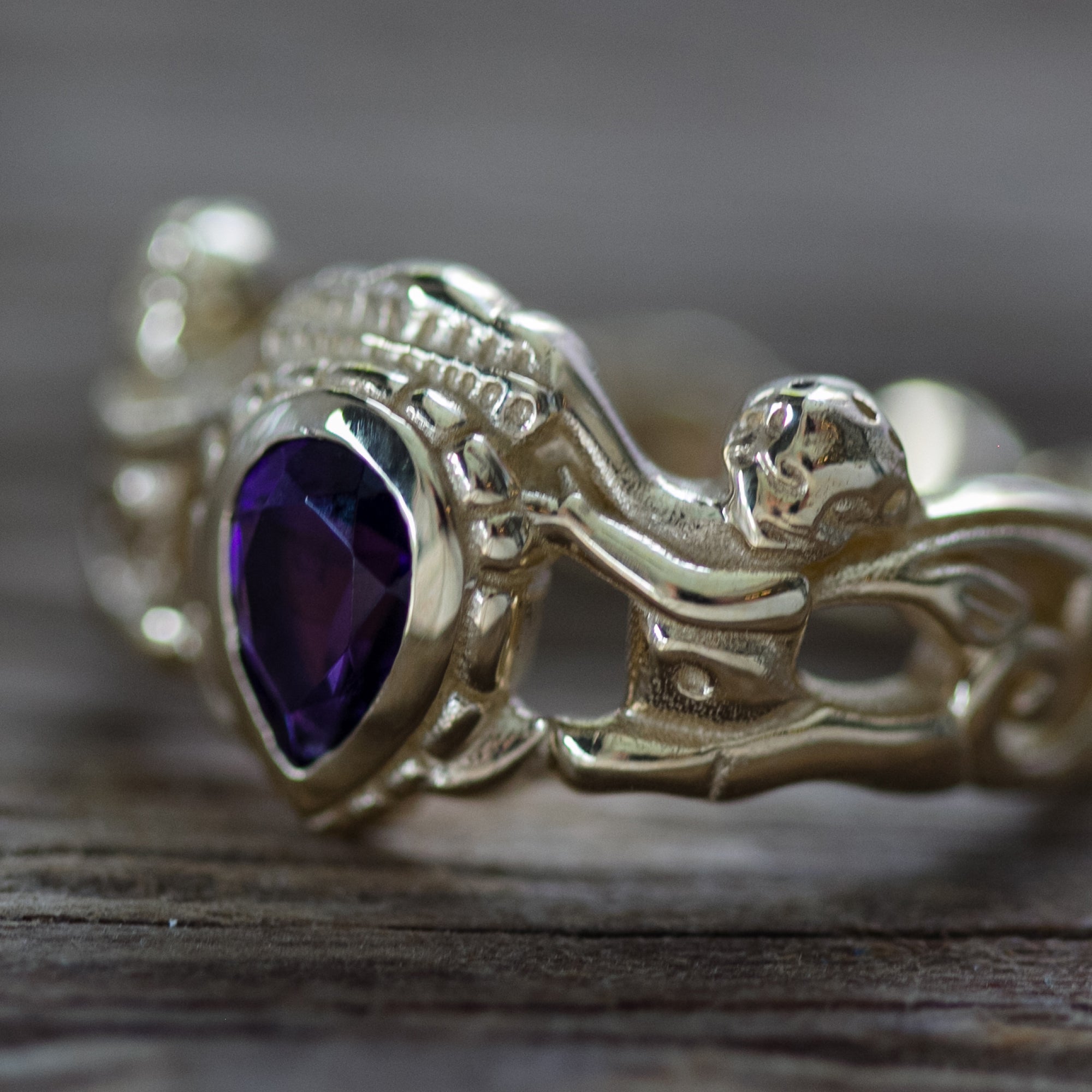 AMETH_CROWN_GOLD_2_2048x.jpg?v
